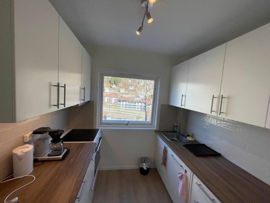 Lovely 2 Bedroom Apartmen With Free Parking Bergen Luaran gambar